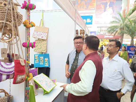Jute Fair at City Centre 2, New Town, Kolkata was inaugurated on 28 September 2024 by Shri Moloy Chandan Chakrabortty, Jute Commissioner, Ministry of Textile, Govt. of India. The Fair will End on 6th October 2024 Jute Fair at City Centre 2, New Town, Kolkata was inaugurated on 28 September 2024 by Shri Moloy Chandan Chakrabortty, Jute Commissioner, Ministry of Textile, Govt. of India. The Fair will End on 6th October 2024