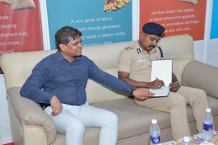 NJB Jute Fair at Coimbatore was inaugurated by Shri V. Balakrishnan, Commissioner of Police, Coimbatore, on 12.09.2024, in presence of Smt. P. Alli Rani, Director, SVIPTM, Smt. Rita Hemrajani, CMD, NHDC, and Shri Shashi Bhushan Singh, Secretary, NJB.