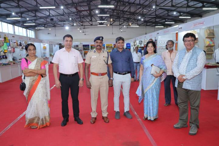 NJB Jute Fair at Coimbatore was inaugurated by Shri V. Balakrishnan, Commissioner of Police, Coimbatore, on 12.09.2024, in presence of Smt. P. Alli Rani, Director, SVIPTM, Smt. Rita Hemrajani, CMD, NHDC, and Shri Shashi Bhushan Singh, Secretary, NJB. NJB Jute Fair at Coimbatore was inaugurated by Shri V. Balakrishnan, Commissioner of Police, Coimbatore, on 12.09.2024, in presence of Smt. P. Alli Rani, Director, SVIPTM, Smt. Rita Hemrajani, CMD, NHDC, and Shri Shashi Bhushan Singh, Secretary, NJB.