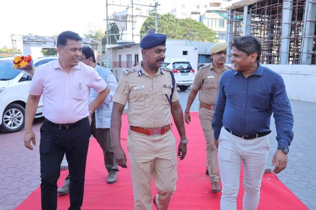 NJB Jute Fair at Coimbatore was inaugurated by Shri V. Balakrishnan, Commissioner of Police, Coimbatore, on 12.09.2024, in presence of Smt. P. Alli Rani, Director, SVIPTM, Smt. Rita Hemrajani, CMD, NHDC, and Shri Shashi Bhushan Singh, Secretary, NJB. NJB Jute Fair at Coimbatore was inaugurated by Shri V. Balakrishnan, Commissioner of Police, Coimbatore, on 12.09.2024, in presence of Smt. P. Alli Rani, Director, SVIPTM, Smt. Rita Hemrajani, CMD, NHDC, and Shri Shashi Bhushan Singh, Secretary, NJB.
