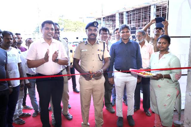 NJB Jute Fair at Coimbatore was inaugurated by Shri V. Balakrishnan, Commissioner of Police, Coimbatore, on 12.09.2024, in presence of Smt. P. Alli Rani, Director, SVIPTM, Smt. Rita Hemrajani, CMD, NHDC, and Shri Shashi Bhushan Singh, Secretary, NJB. NJB Jute Fair at Coimbatore was inaugurated by Shri V. Balakrishnan, Commissioner of Police, Coimbatore, on 12.09.2024, in presence of Smt. P. Alli Rani, Director, SVIPTM, Smt. Rita Hemrajani, CMD, NHDC, and Shri Shashi Bhushan Singh, Secretary, NJB.