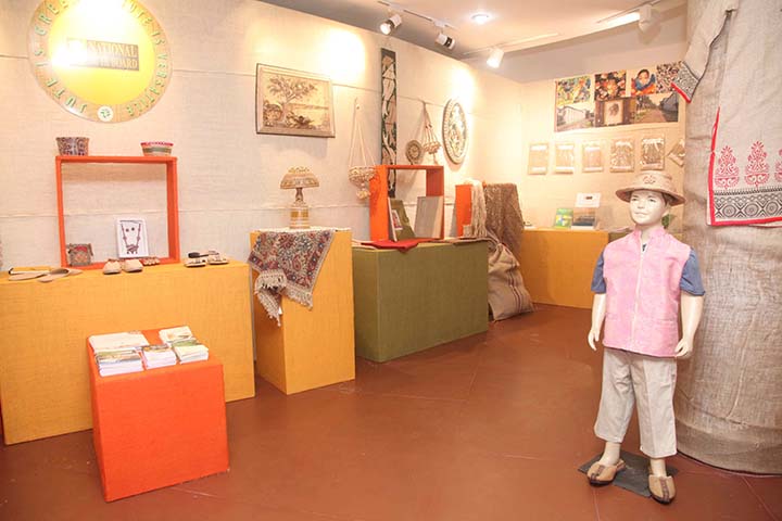 Display of Jute Diversified Products at Rabindra Tirtha, Kolkata, during National Seminar on Jute Diversified Products at Kolkata